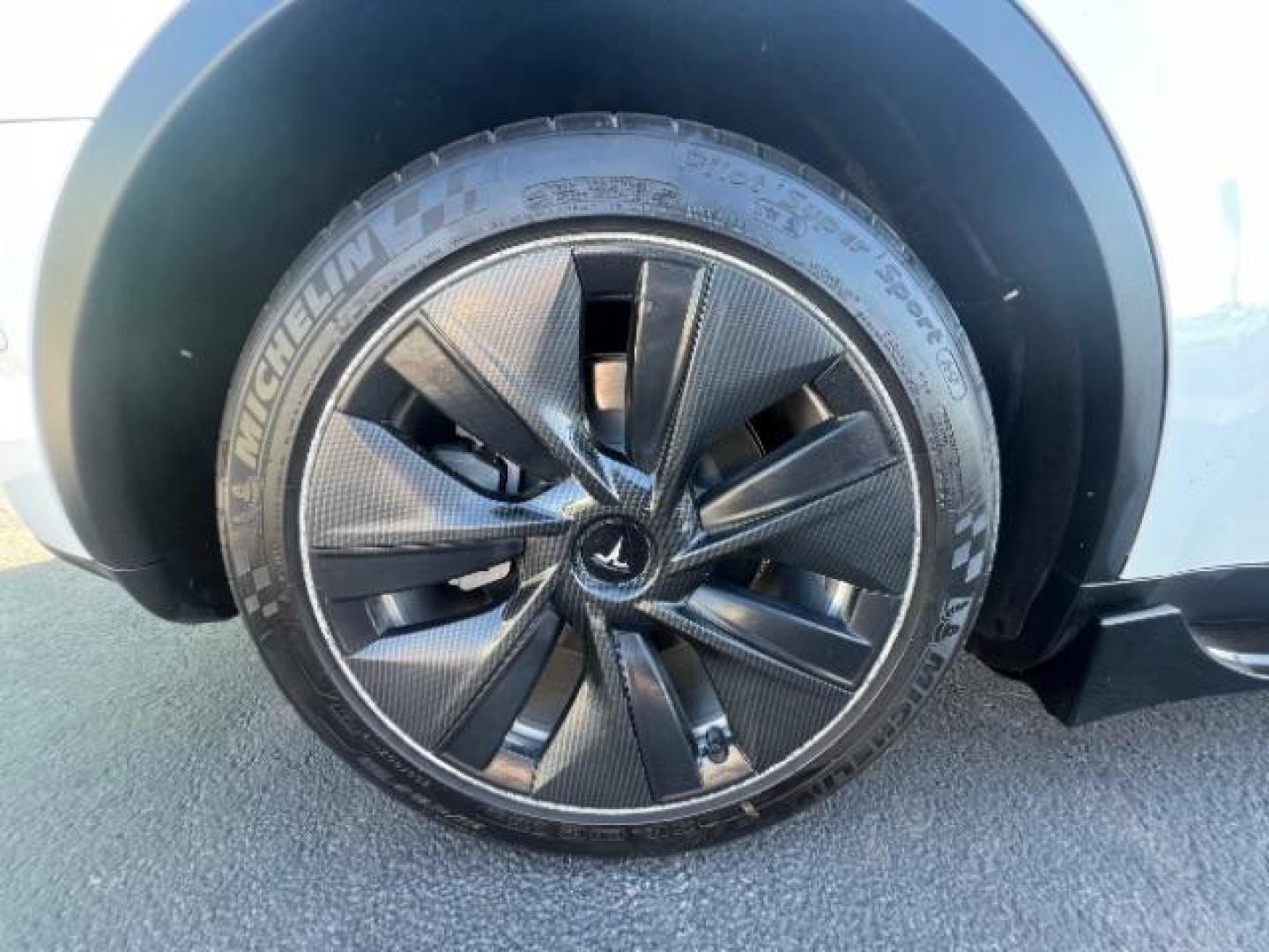 2021 Pearl White Multi-Coat /Black Tesla Model Y Long Range Dual Motor All-Wheel Drive (5YJYGDEE6MF) , Continuously Variable Transmission transmission, located at 1865 East Red Hills Pkwy, St. George, 84770, (435) 628-0023, 37.120850, -113.543640 - Photo#13