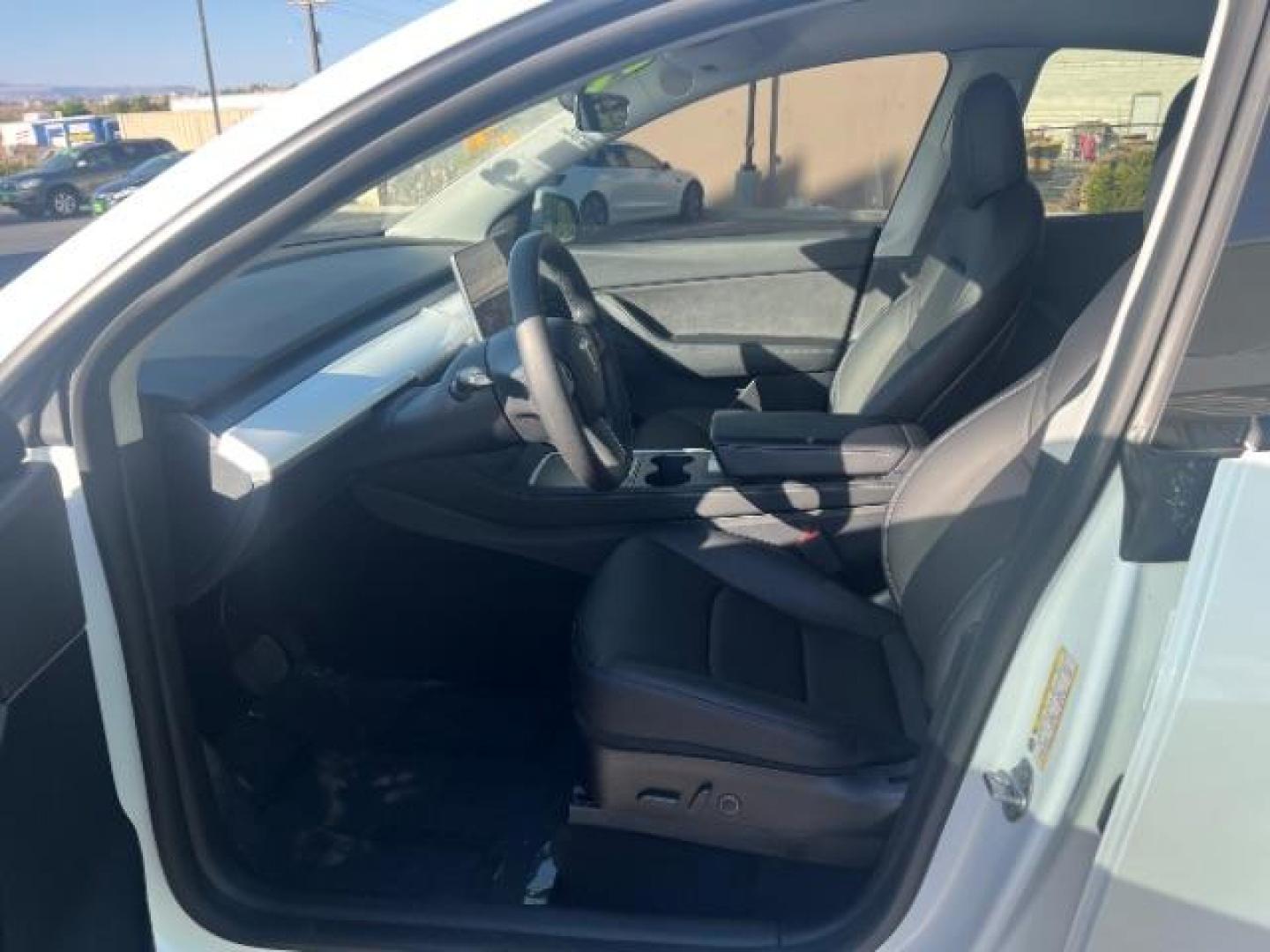 2021 Pearl White Multi-Coat /Black Tesla Model Y Long Range Dual Motor All-Wheel Drive (5YJYGDEE6MF) , Continuously Variable Transmission transmission, located at 1865 East Red Hills Pkwy, St. George, 84770, (435) 628-0023, 37.120850, -113.543640 - Photo#16