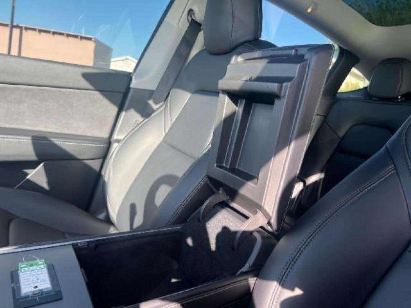 2021 Pearl White Multi-Coat /Black Tesla Model Y Long Range Dual Motor All-Wheel Drive (5YJYGDEE6MF) , Continuously Variable Transmission transmission, located at 1865 East Red Hills Pkwy, St. George, 84770, (435) 628-0023, 37.120850, -113.543640 - Photo#19