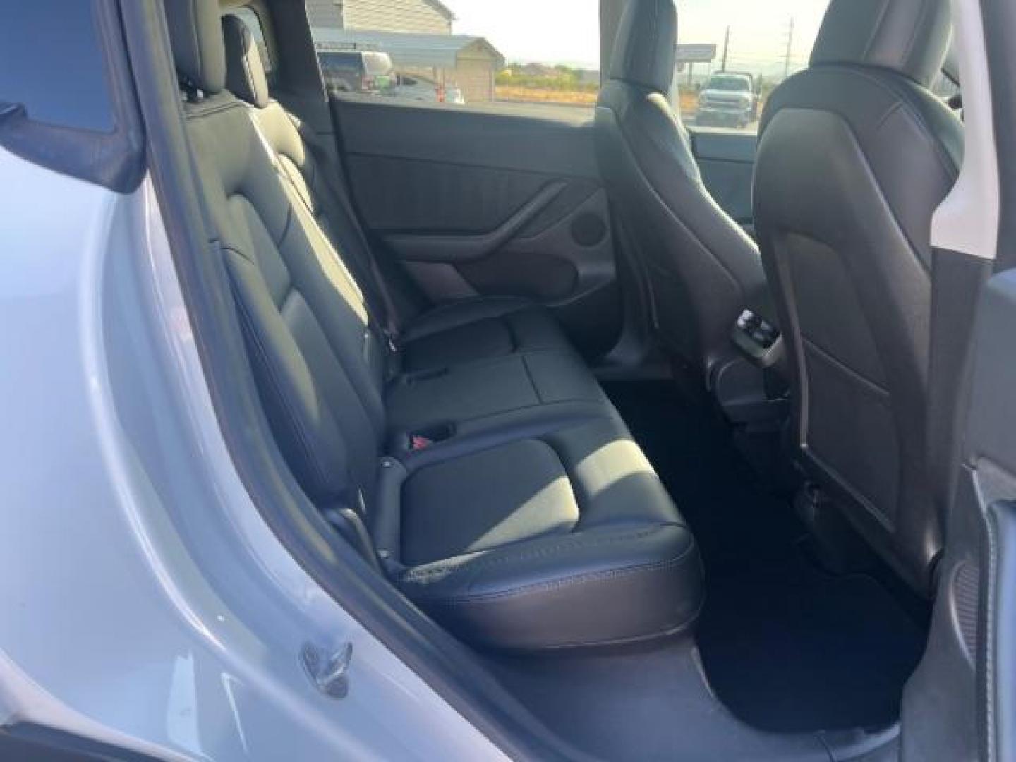 2021 Pearl White Multi-Coat /Black Tesla Model Y Long Range Dual Motor All-Wheel Drive (5YJYGDEE6MF) , Continuously Variable Transmission transmission, located at 1865 East Red Hills Pkwy, St. George, 84770, (435) 628-0023, 37.120850, -113.543640 - Photo#26