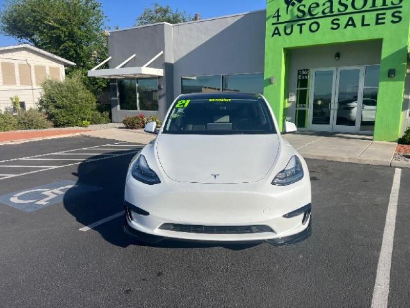 2021 Pearl White Multi-Coat /Black Tesla Model Y Long Range Dual Motor All-Wheel Drive (5YJYGDEE6MF) , Continuously Variable Transmission transmission, located at 1865 East Red Hills Pkwy, St. George, 84770, (435) 628-0023, 37.120850, -113.543640 - Photo#3
