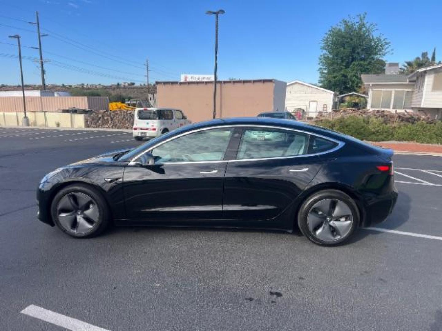 2020 Solid Black /White/Black Tesla Model 3 Long Range Dual Motor All-Wheel Drive (5YJ3E1EBXLF) with an ELECTRIC engine, Continuously Variable Transmission transmission, located at 1865 East Red Hills Pkwy, St. George, 84770, (435) 628-0023, 37.120850, -113.543640 - ***PRICE INCLUDES $4k EV REBATE*** Check with IRS website to be sure you qualify for the credit. Excellent condition, LONG RANGE AWD Full motor and battery warranty up to 120k miles. Financing for ALL credit types. Call our stop by. 4 Seasons Auto Southern Utah EV experts! - Photo#5
