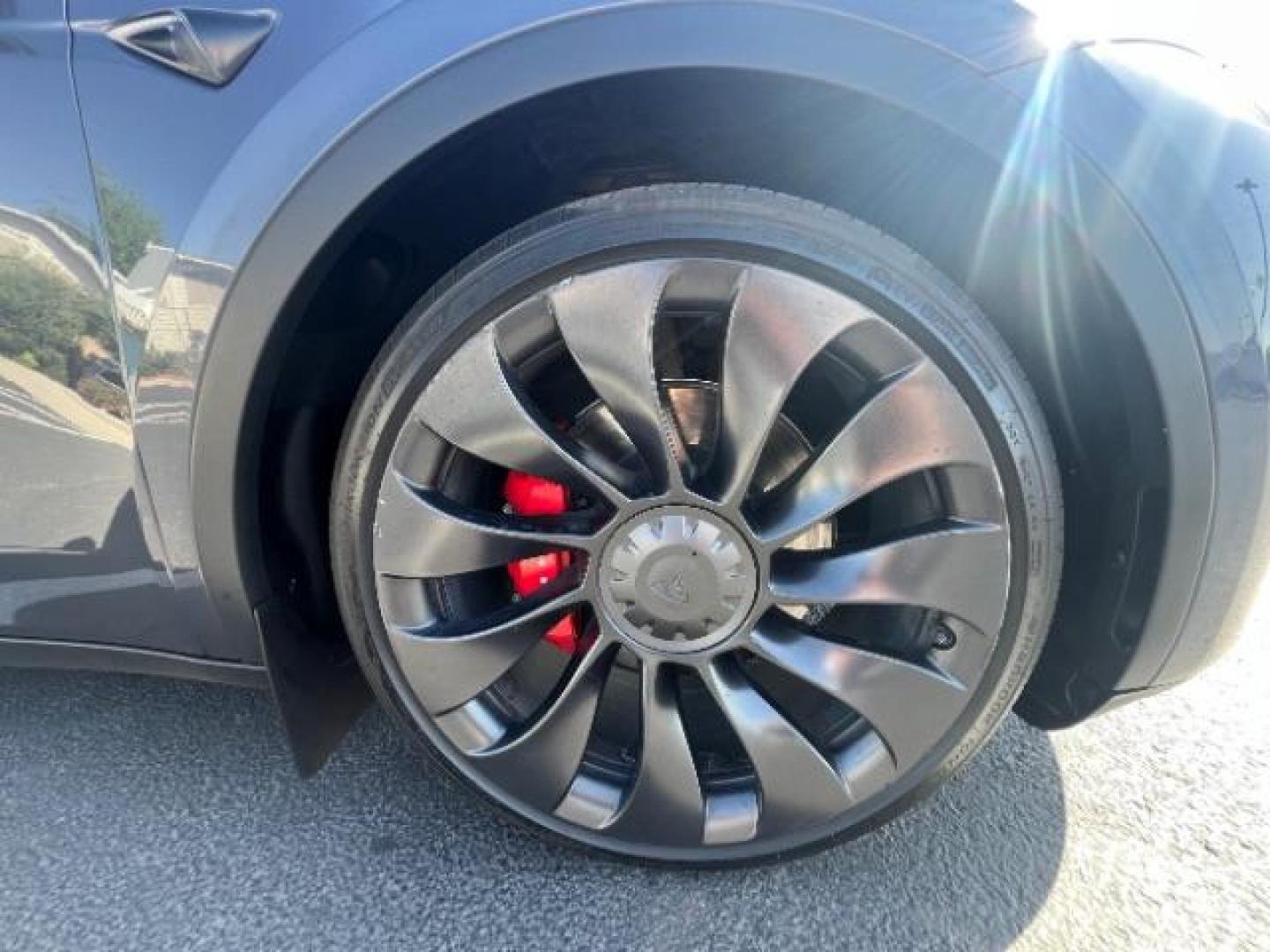 2022 Midnight Silver Metallic /Black Tesla Model Y Performance Dual Motor All-Wheel Drive (7SAYGDEF8NF) , Continuously Variable Transmission transmission, located at 1865 East Red Hills Pkwy, St. George, 84770, (435) 628-0023, 37.120850, -113.543640 - Excellent Performance AWD Full factory battery and motor warranty up to 120k miles Call or text us for more info We are the Southern Utah TESLA experts - Photo#10