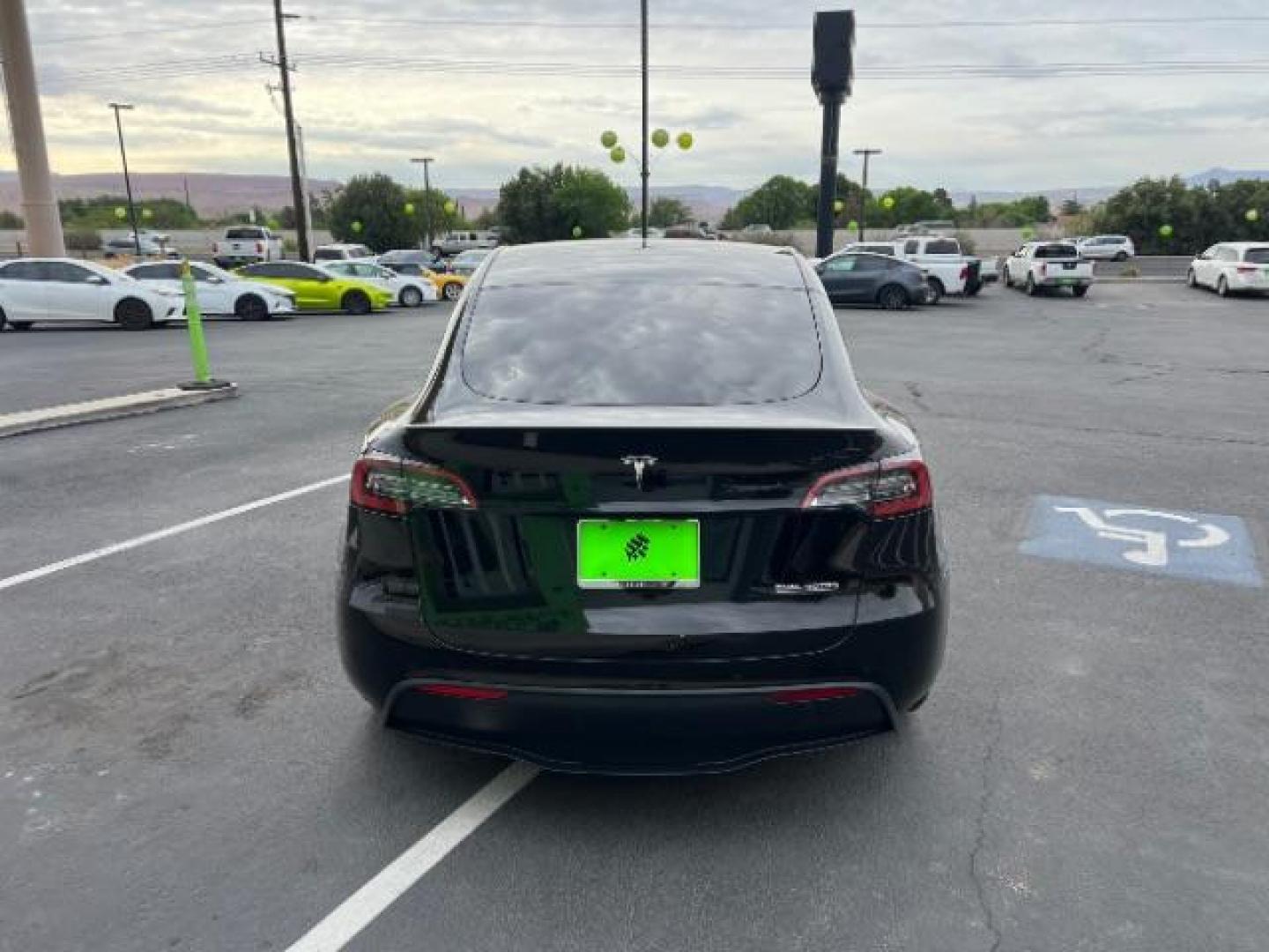2022 Midnight Silver Metallic /White/Black Tesla Model Y Performance Dual Motor All-Wheel Drive (7SAYGDEF4NF) with an ELECTRIC engine, Continuously Variable Transmission transmission, located at 1865 East Red Hills Pkwy, St. George, 84770, (435) 628-0023, 37.120850, -113.543640 - ****Price includes $4k IRS EV REBATE**** We are setup with IRS to file the rebate directly and take credit off the price of car. Check with IRS EV website to be sure you qualify. Trump has threatened to end rebate so ACT FAST! Title branded as BUY BACK. Tesla bought car back to fix small electron - Photo#7
