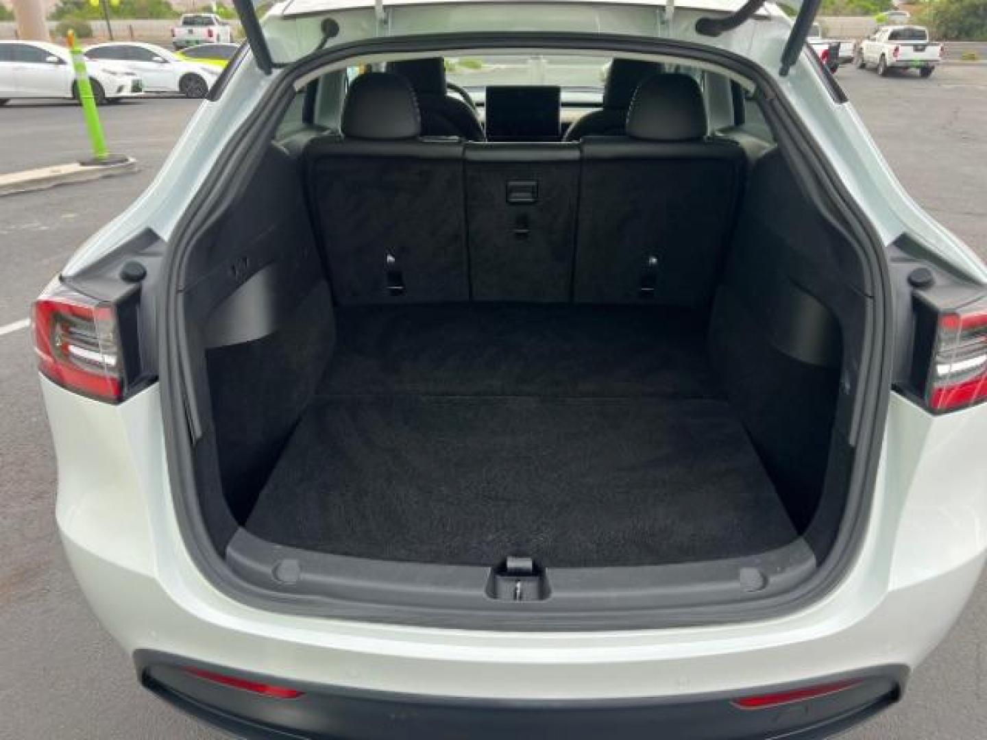 2021 Pearl White Multi-Coat /Black Tesla Model Y Long Range Dual Motor All-Wheel Drive (5YJYGDEE3MF) with an ELECTRIC engine, Continuously Variable Transmission transmission, located at 1865 East Red Hills Pkwy, St. George, 84770, (435) 628-0023, 37.120850, -113.543640 - Great condition, NEW HV Battery pack just installed by TESLA! Gets 325 miles on a full charge. Acceleration Boost Paid $2k Value Full battery and motor warranty up to 120k miles We are THE southern utah Tesla Experts. Call or text for more info - Photo#24