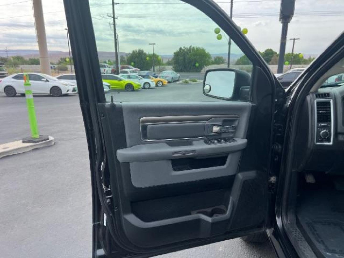 2017 Brilliant Black Crystal Pearlcoat /Diesel Gray/Black Ram 1500 SLT Crew Cab 4x4 5'7 Box (1C6RR7LT0HS) with an HEMI 5.7L V-8 variable valve control engine, located at 1865 East Red Hills Pkwy, St. George, 84770, (435) 628-0023, 37.120850, -113.543640 - We specialize in helping ALL people get the best financing available. No matter your credit score, good, bad or none we can get you an amazing rate. Had a bankruptcy, divorce, or repossessions? We give you the green light to get your credit back on the road. Low down and affordable payments that fit - Photo#12