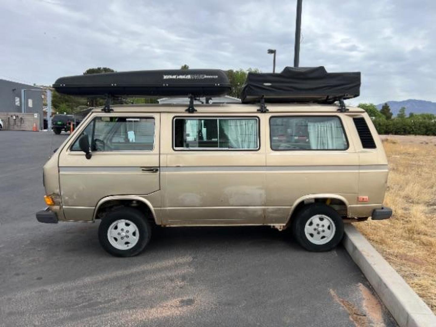 1987 Beige /Tan/Brown Cloth Interior Volkswagen Vanagon Bus (WV2YB0254HH) with an 2.1L L4 OHV 8V engine, located at 1865 East Red Hills Pkwy, St. George, 84770, (435) 628-0023, 37.120850, -113.543640 - Photo#3