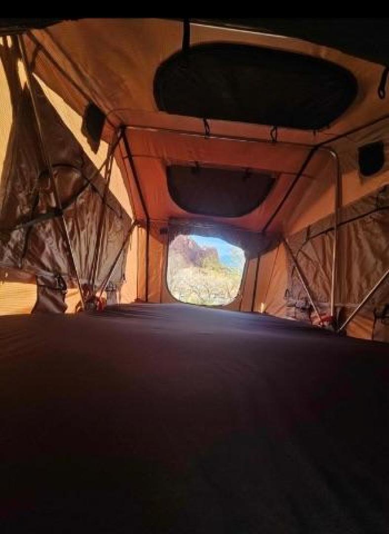 1987 Beige /Tan/Brown Cloth Interior Volkswagen Vanagon Bus (WV2YB0254HH) with an 2.1L L4 OHV 8V engine, located at 1865 East Red Hills Pkwy, St. George, 84770, (435) 628-0023, 37.120850, -113.543640 - Photo#9