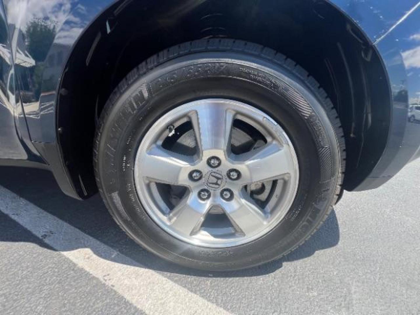2009 Bali Blue Pearl /Gray Honda Pilot EX (5FNYF38449B) with an 3.5L V-6 i-VTEC VCM variable valve control engine, Automatic transmission, located at 1865 East Red Hills Pkwy, St. George, 84770, (435) 628-0023, 37.120850, -113.543640 - We specialize in helping ALL people get the best financing available. No matter your credit score, good, bad or none we can get you an amazing rate. Had a bankruptcy, divorce, or repossessions? We give you the green light to get your credit back on the road. Low down and affordable payments that fit - Photo#9