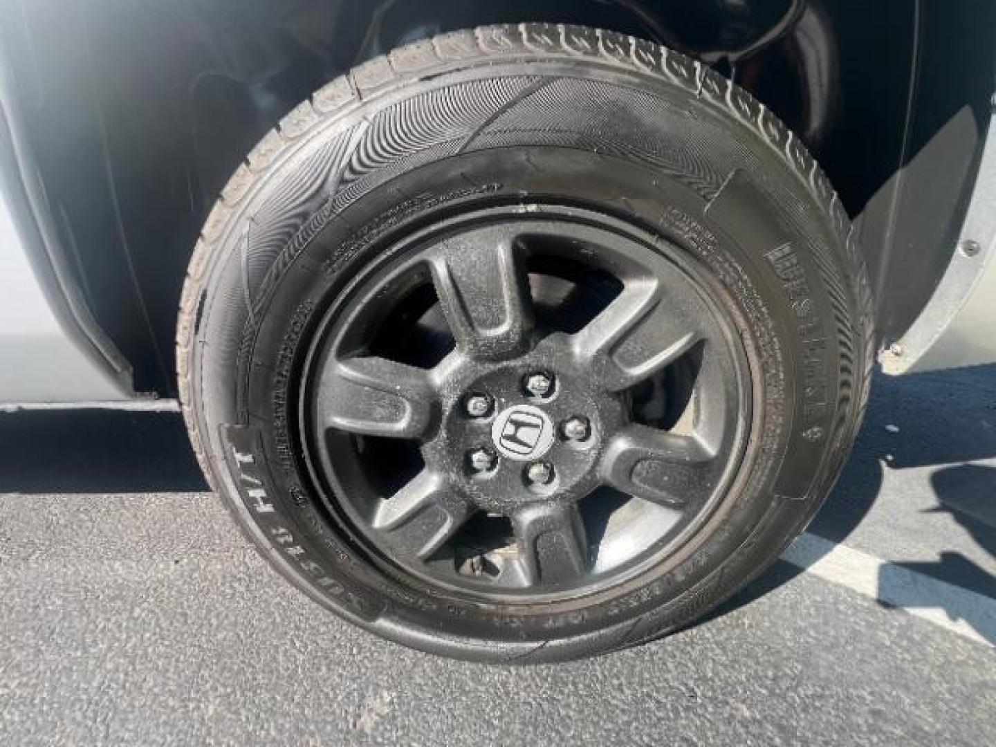 2007 Billet Silver Metallic /Gray Leather Interior Honda Ridgeline RTL (2HJYK16547H) with an 3.5L V6 SOHC 24V engine, 5-Speed Automatic transmission, located at 1865 East Red Hills Pkwy, St. George, 84770, (435) 628-0023, 37.120850, -113.543640 - Photo#11