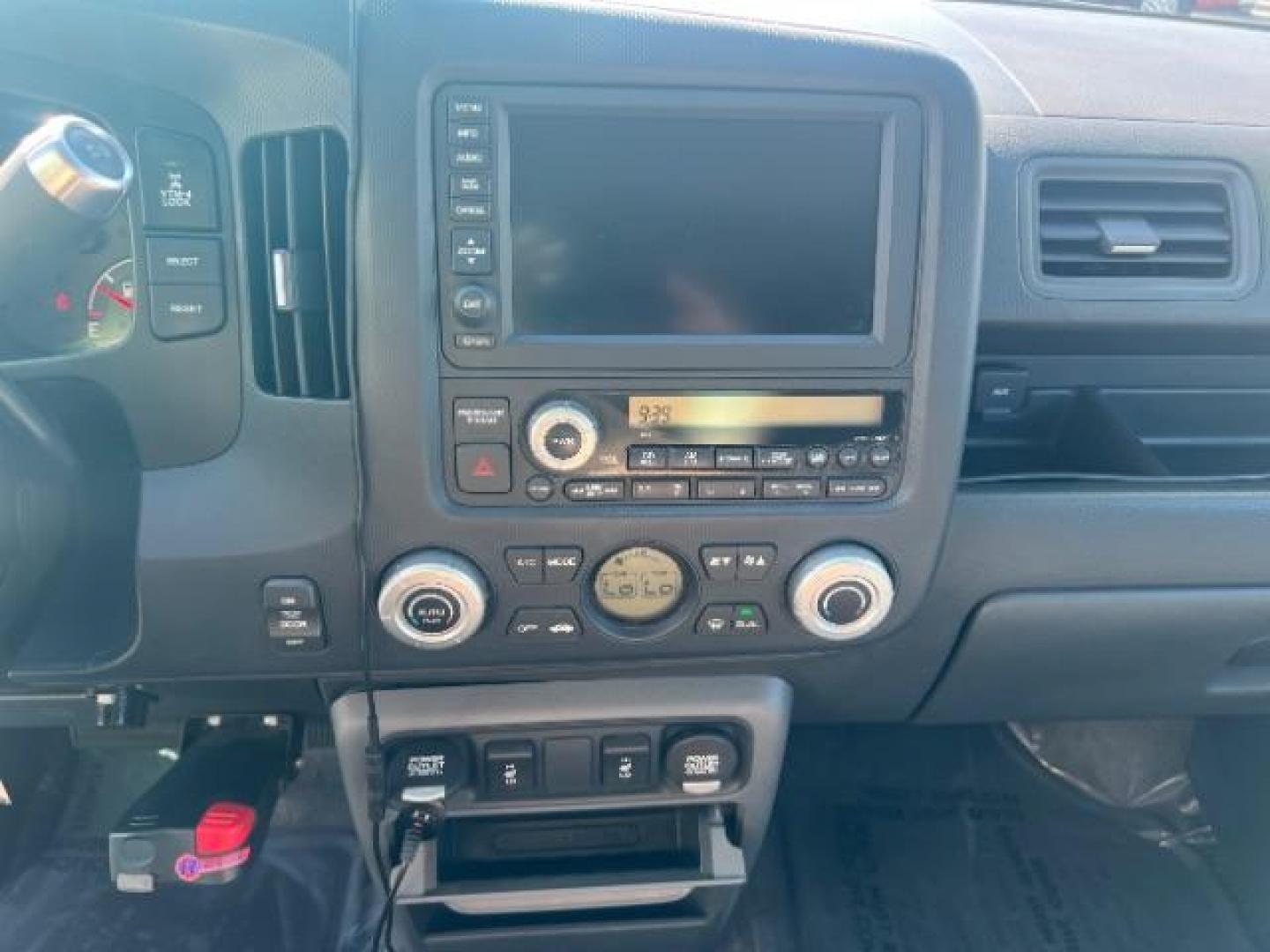 2007 Billet Silver Metallic /Gray Leather Interior Honda Ridgeline RTL (2HJYK16547H) with an 3.5L V6 SOHC 24V engine, 5-Speed Automatic transmission, located at 1865 East Red Hills Pkwy, St. George, 84770, (435) 628-0023, 37.120850, -113.543640 - Photo#18