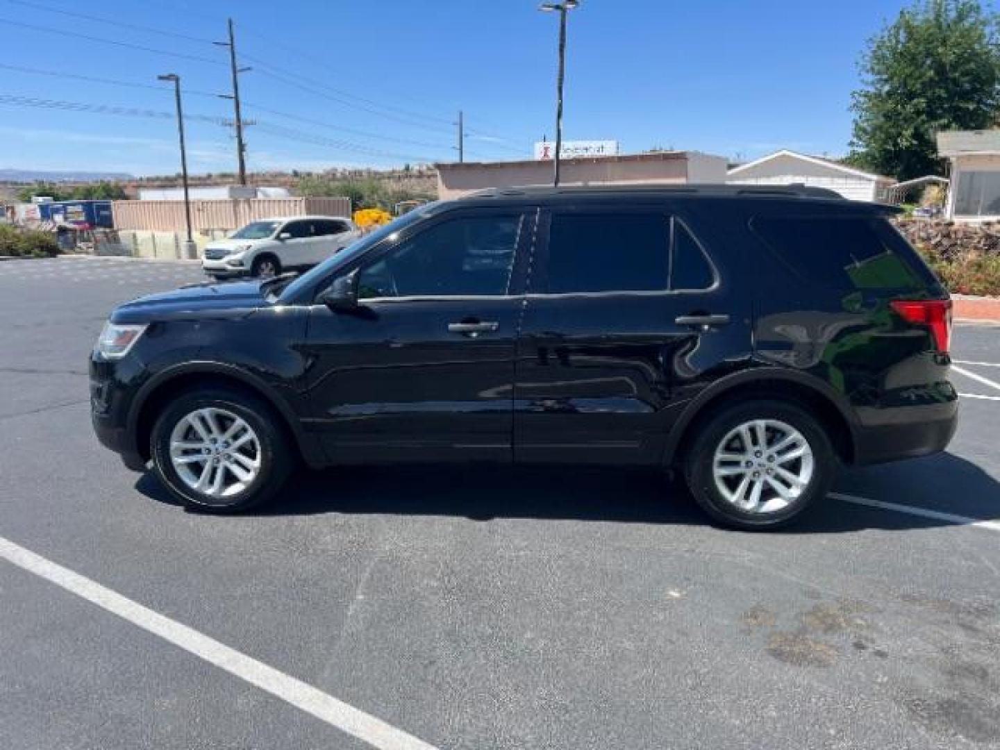 2016 Absolute Black /Medium Light Camel, cloth Ford Explorer Base FWD (1FM5K7B83GG) with an 3.5L V6 DOHC 24V engine, 6-Speed Automatic transmission, located at 1865 East Red Hills Pkwy, St. George, 84770, (435) 628-0023, 37.120850, -113.543640 - We specialize in helping ALL people get the best financing available. No matter your credit score, good, bad or none we can get you an amazing rate. Had a bankruptcy, divorce, or repossessions? We give you the green light to get your credit back on the road. Low down and affordable payments that fit - Photo#3
