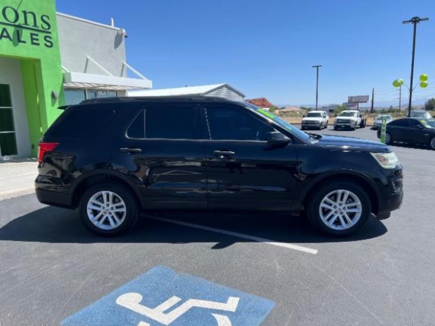 2016 Absolute Black /Medium Light Camel, cloth Ford Explorer Base FWD (1FM5K7B83GG) with an 3.5L V6 DOHC 24V engine, 6-Speed Automatic transmission, located at 1865 East Red Hills Pkwy, St. George, 84770, (435) 628-0023, 37.120850, -113.543640 - We specialize in helping ALL people get the best financing available. No matter your credit score, good, bad or none we can get you an amazing rate. Had a bankruptcy, divorce, or repossessions? We give you the green light to get your credit back on the road. Low down and affordable payments that fit - Photo#7