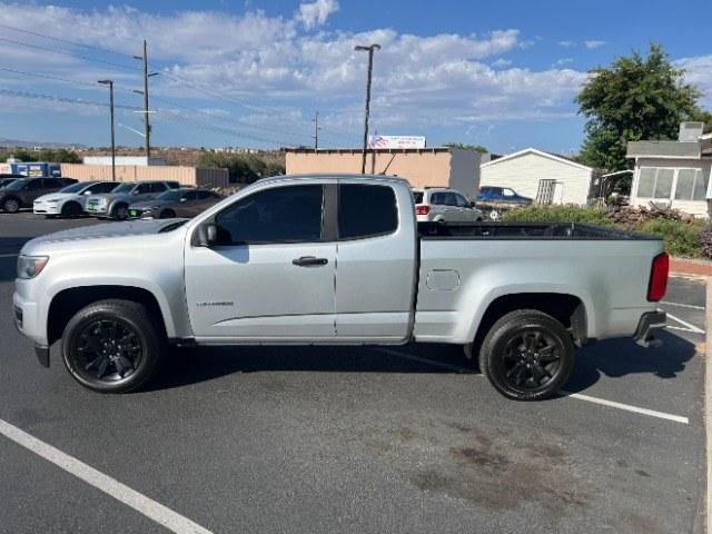 2017 Silver Ice Metallic /Jet Black/Dark Ash Chevrolet Colorado WT (1GCHSBEN2H1) with an 3.6L V-6 gasoline direct injection engine, Automatic transmission, located at 940 North Main Street, Cedar City, UT, 84720, (435) 628-0023, 37.692936, -113.061897 - We specialize in helping ALL people get the best financing available. No matter your credit score, good, bad or none we can get you an amazing rate. Had a bankruptcy, divorce, or repossessions? We give you the green light to get your credit back on the road. Low down and affordable payments that fit- Photo#3