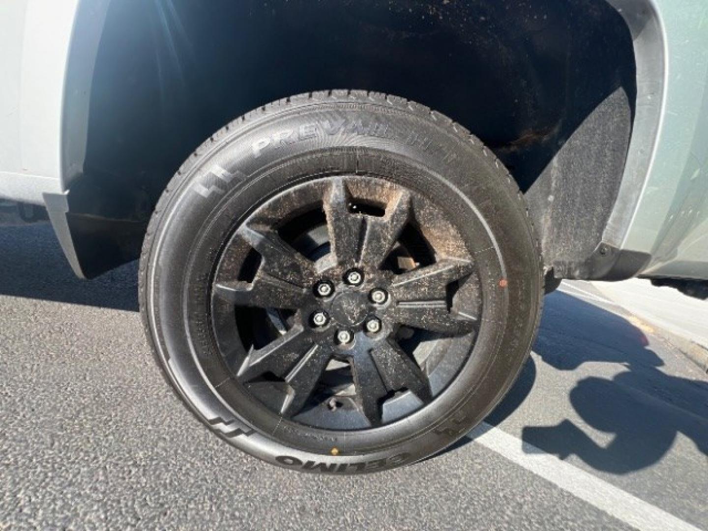 2017 Silver Ice Metallic /Jet Black/Dark Ash Chevrolet Colorado WT (1GCHSBEN2H1) with an 3.6L V-6 gasoline direct injection engine, Automatic transmission, located at 940 North Main Street, Cedar City, UT, 84720, (435) 628-0023, 37.692936, -113.061897 - We specialize in helping ALL people get the best financing available. No matter your credit score, good, bad or none we can get you an amazing rate. Had a bankruptcy, divorce, or repossessions? We give you the green light to get your credit back on the road. Low down and affordable payments that fit- Photo#8