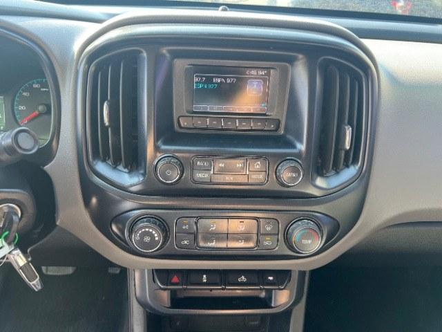 2017 Silver Ice Metallic /Jet Black/Dark Ash Chevrolet Colorado WT (1GCHSBEN2H1) with an 3.6L V-6 gasoline direct injection engine, Automatic transmission, located at 940 North Main Street, Cedar City, UT, 84720, (435) 628-0023, 37.692936, -113.061897 - We specialize in helping ALL people get the best financing available. No matter your credit score, good, bad or none we can get you an amazing rate. Had a bankruptcy, divorce, or repossessions? We give you the green light to get your credit back on the road. Low down and affordable payments that fit- Photo#17