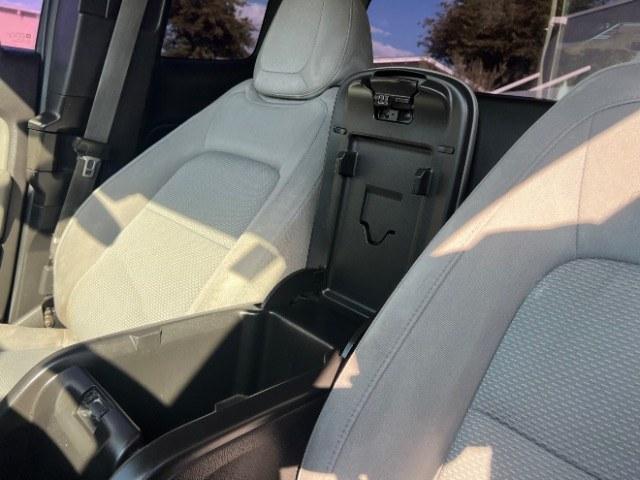 2017 Silver Ice Metallic /Jet Black/Dark Ash Chevrolet Colorado WT (1GCHSBEN2H1) with an 3.6L V-6 gasoline direct injection engine, Automatic transmission, located at 940 North Main Street, Cedar City, UT, 84720, (435) 628-0023, 37.692936, -113.061897 - We specialize in helping ALL people get the best financing available. No matter your credit score, good, bad or none we can get you an amazing rate. Had a bankruptcy, divorce, or repossessions? We give you the green light to get your credit back on the road. Low down and affordable payments that fit- Photo#19