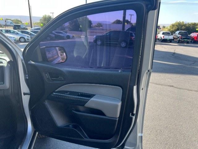 2017 Silver Ice Metallic /Jet Black/Dark Ash Chevrolet Colorado WT (1GCHSBEN2H1) with an 3.6L V-6 gasoline direct injection engine, Automatic transmission, located at 940 North Main Street, Cedar City, UT, 84720, (435) 628-0023, 37.692936, -113.061897 - We specialize in helping ALL people get the best financing available. No matter your credit score, good, bad or none we can get you an amazing rate. Had a bankruptcy, divorce, or repossessions? We give you the green light to get your credit back on the road. Low down and affordable payments that fit- Photo#25