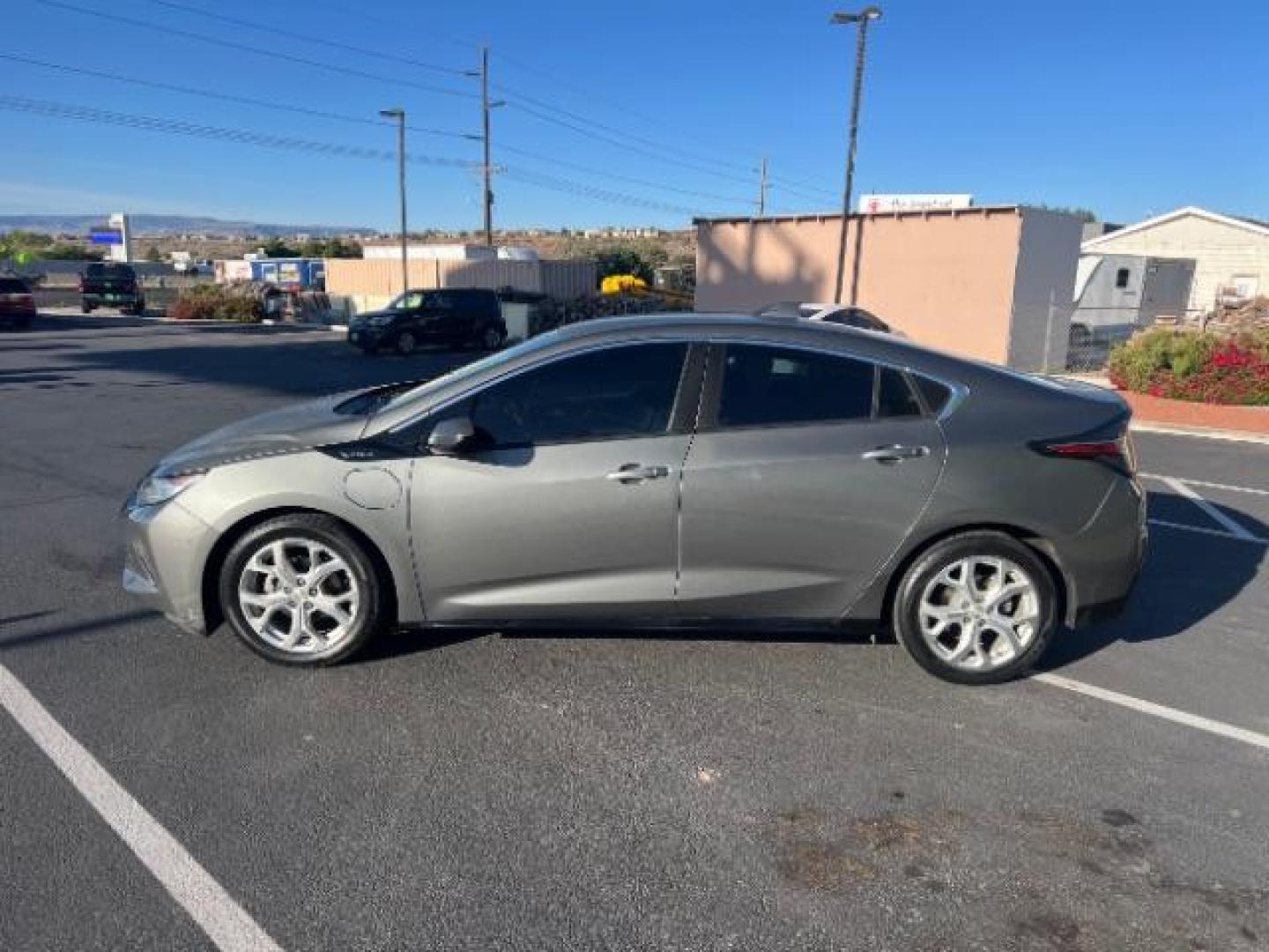 2017 Heather Gray Metallic /Jet Black/Jet Black Accents Chevrolet Volt Premier (1G1RD6S5XHU) with an Voltec 1.5L I-4 gasoline direct injection engine, Continuously Variable Transmission transmission, located at 1865 East Red Hills Pkwy, St. George, 84770, (435) 628-0023, 37.120850, -113.543640 - ***This vehicle qualifies for the EV/Hybrid tax rebate of up to $4,000*** We are setup with the IRS to receive direct payments within 72 hours. We file the rebate online with IRS and can credit it to your down payment, reduce the sales price OR give you cashback!! These cars will not last and can o - Photo#3