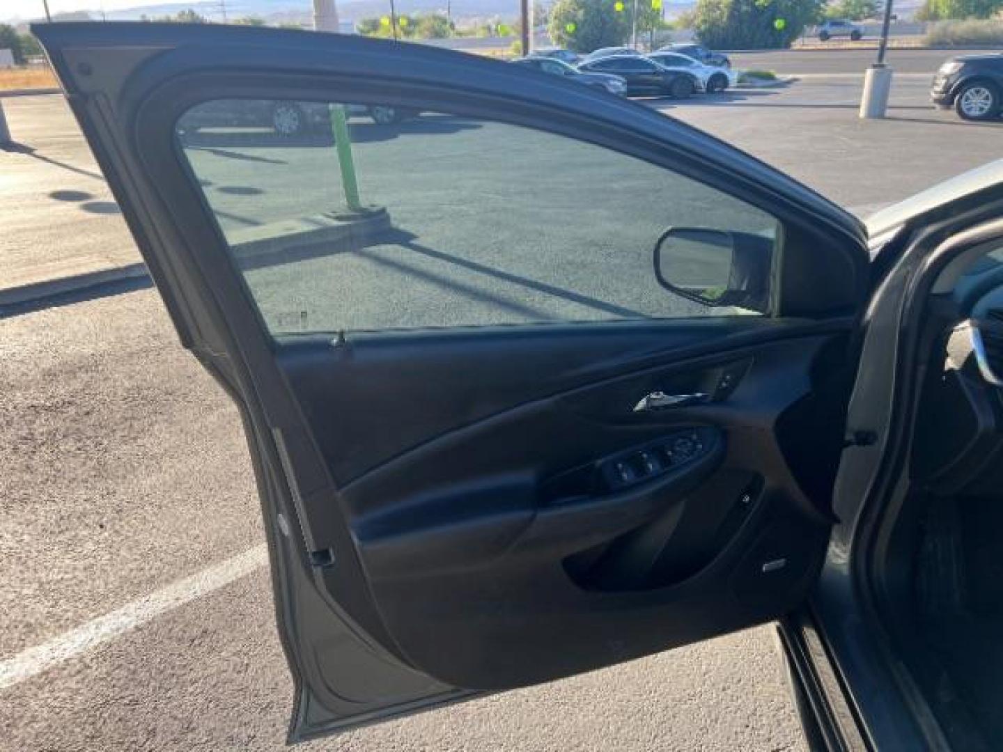 2017 Heather Gray Metallic /Jet Black/Jet Black Accents Chevrolet Volt Premier (1G1RD6S5XHU) with an Voltec 1.5L I-4 gasoline direct injection engine, Continuously Variable Transmission transmission, located at 1865 East Red Hills Pkwy, St. George, 84770, (435) 628-0023, 37.120850, -113.543640 - ***This vehicle qualifies for the EV/Hybrid tax rebate of up to $4,000*** We are setup with the IRS to receive direct payments within 72 hours. We file the rebate online with IRS and can credit it to your down payment, reduce the sales price OR give you cashback!! These cars will not last and can o - Photo#12