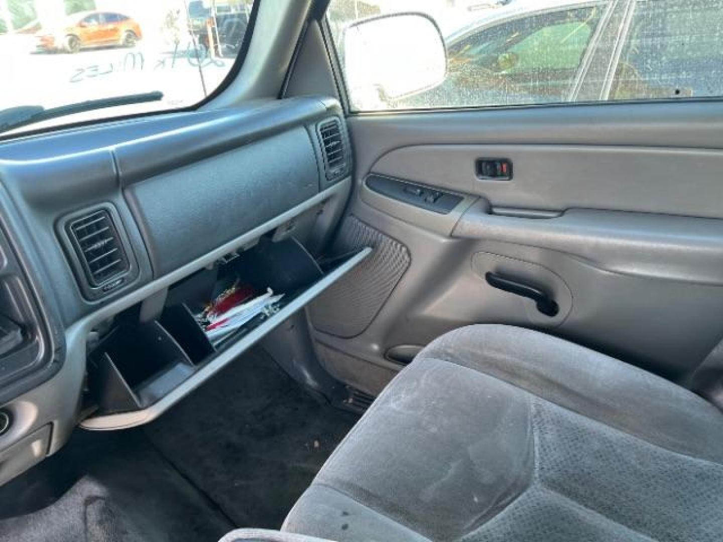 2004 Summit White /Tan/Neutral Chevrolet Tahoe LS (1GNEC13V44R) with an Vortec 4.8L V-8 regular unleaded engine, Automatic transmission, located at 1865 East Red Hills Pkwy, St. George, 84770, (435) 628-0023, 37.120850, -113.543640 - This vehicle is a Mechanic Special. This means it will need some love. Runs a drives fine but has body damage, leaks or other mechanical issues. It did NOT pass our 50 point inspection. Get a great deal on a less than perfect car. These cars do NOT qualify for our in house financing. Cash and carry, - Photo#12