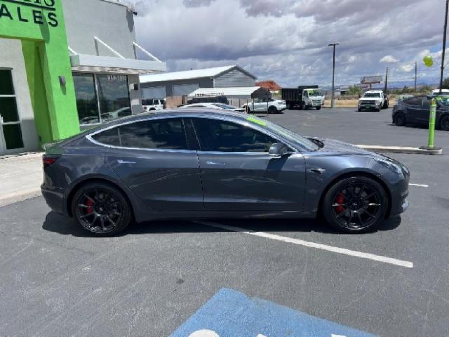 2018 Midnight Silver Metallic /Black Tesla Model 3 Long Range | Performance (5YJ3E1EB9JF) with an ELECTRIC engine, Continuously Variable Transmission transmission, located at 1865 East Red Hills Pkwy, St. George, 84770, (435) 628-0023, 37.120850, -113.543640 - ****Price includes $4k IRS EV REBATE**** We are setup with IRS to file the rebate directly and take credit off the price of car. Check with IRS EV website to be sure you qualify. Trump has threatened to end rebate so ACT FAST! Full battery and motor warranty up to 120k miles We are THE southern - Photo#9