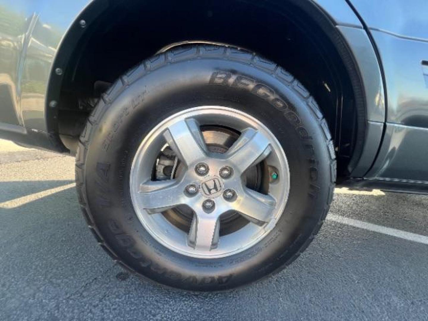 2007 Nimbus Gray Metallic /Gray Honda Pilot EX-L (5FNYF287X7B) with an 3.5L V-6 i-VTEC VCM variable valve control engine, Automatic transmission, located at 1865 East Red Hills Pkwy, St. George, 84770, (435) 628-0023, 37.120850, -113.543640 - We specialize in helping ALL people get the best financing available. No matter your credit score, good, bad or none we can get you an amazing rate. Had a bankruptcy, divorce, or repossessions? We give you the green light to get your credit back on the road. Low down and affordable payments that fit - Photo#11