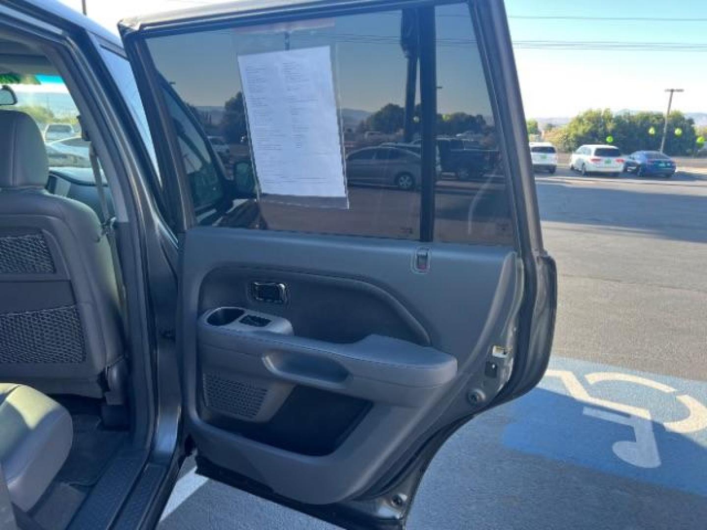 2007 Nimbus Gray Metallic /Gray Honda Pilot EX-L (5FNYF287X7B) with an 3.5L V-6 i-VTEC VCM variable valve control engine, Automatic transmission, located at 1865 East Red Hills Pkwy, St. George, 84770, (435) 628-0023, 37.120850, -113.543640 - We specialize in helping ALL people get the best financing available. No matter your credit score, good, bad or none we can get you an amazing rate. Had a bankruptcy, divorce, or repossessions? We give you the green light to get your credit back on the road. Low down and affordable payments that fit - Photo#29