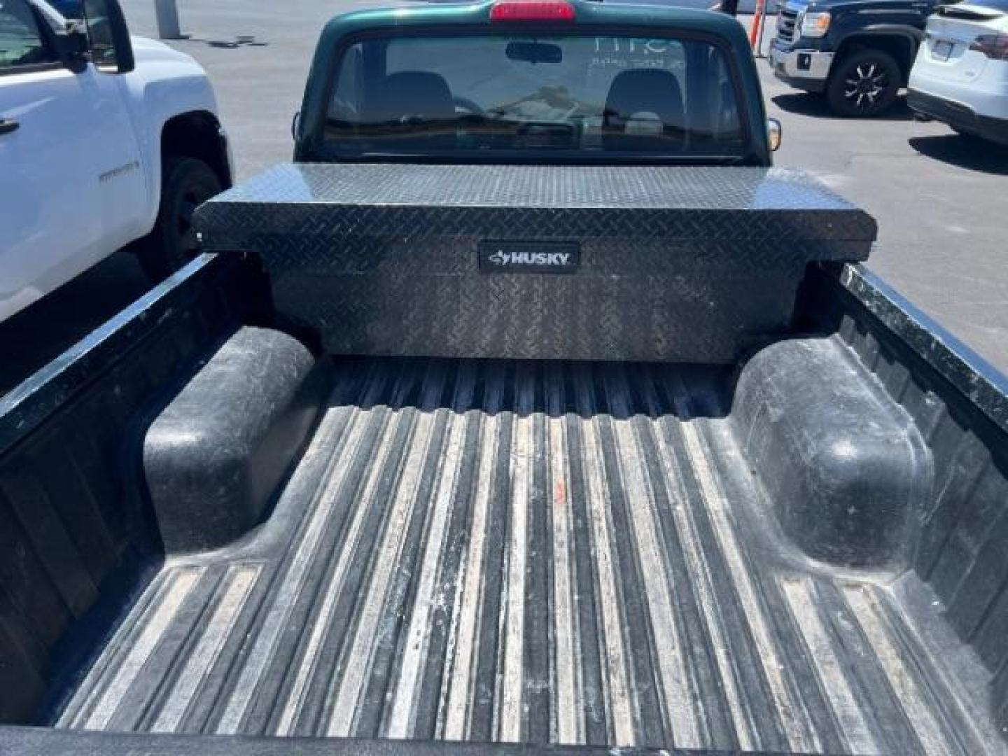 1999 Green /GRAY Toyota Tacoma PICK UP (4TANL42N8XZ) with an 4 CYL engine, AUTOMATIC transmission, located at 1865 East Red Hills Pkwy, St. George, 84770, (435) 628-0023, 37.120850, -113.543640 - This vehicle is a Mechanic Special. This means it will need some love. Runs a drives fine but has body damage, leaks or other mechanical issues. It did NOT pass our 50 point inspection. Get a great deal on a less than perfect car. These cars do NOT qualify for our in house financing. Cash and carry, - Photo#6