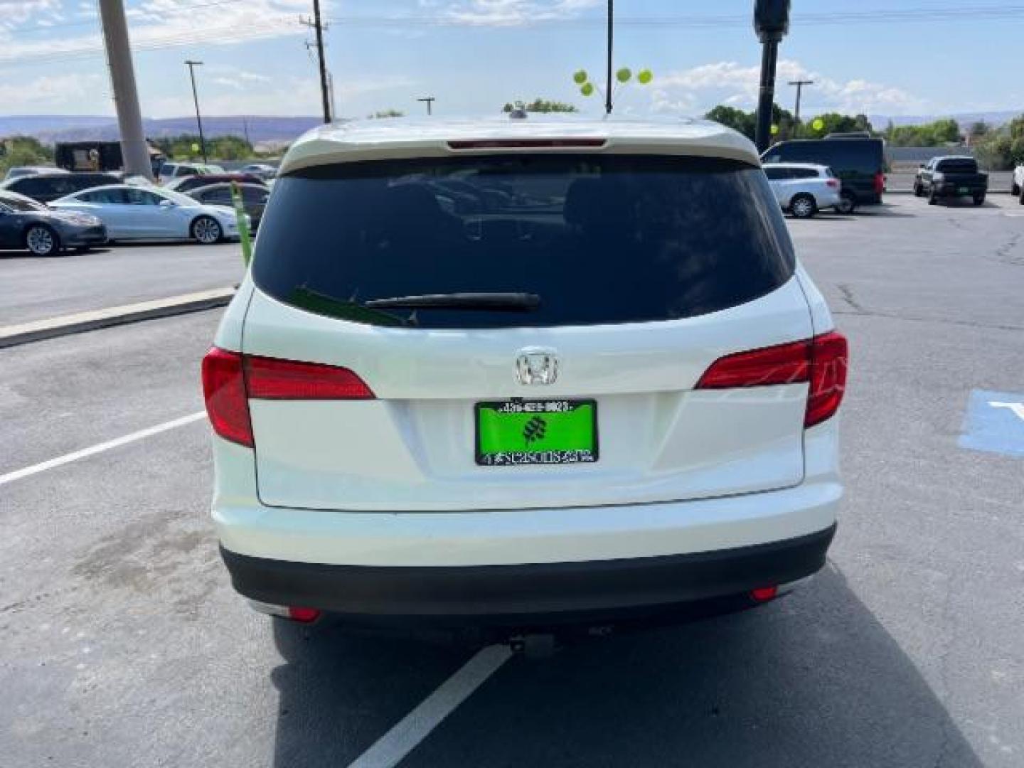 2017 White Diamond Pearl /Black Honda Pilot EX (5FNYF5H3XHB) with an 3.5L V-6 gasoline direct injection engine, Automatic transmission, located at 1865 East Red Hills Pkwy, St. George, 84770, (435) 628-0023, 37.120850, -113.543640 - We specialize in helping ALL people get the best financing available. No matter your credit score, good, bad or none we can get you an amazing rate. Had a bankruptcy, divorce, or repossessions? We give you the green light to get your credit back on the road. Low down and affordable payments that fit - Photo#3