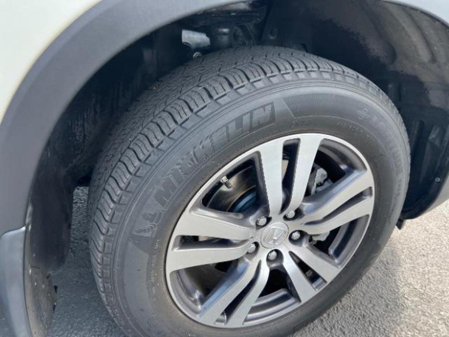 2017 White Diamond Pearl /Black Honda Pilot EX (5FNYF5H3XHB) with an 3.5L V-6 gasoline direct injection engine, Automatic transmission, located at 1865 East Red Hills Pkwy, St. George, 84770, (435) 628-0023, 37.120850, -113.543640 - We specialize in helping ALL people get the best financing available. No matter your credit score, good, bad or none we can get you an amazing rate. Had a bankruptcy, divorce, or repossessions? We give you the green light to get your credit back on the road. Low down and affordable payments that fit - Photo#6