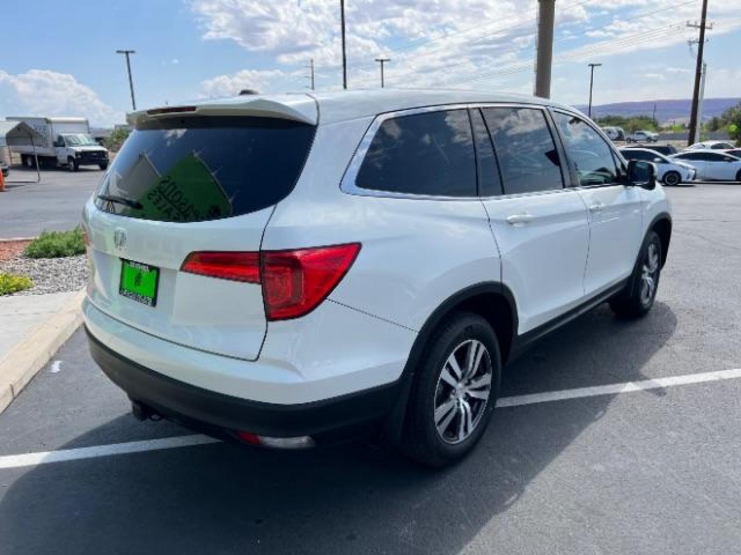 2017 White Diamond Pearl /Black Honda Pilot EX (5FNYF5H3XHB) with an 3.5L V-6 gasoline direct injection engine, Automatic transmission, located at 1865 East Red Hills Pkwy, St. George, 84770, (435) 628-0023, 37.120850, -113.543640 - We specialize in helping ALL people get the best financing available. No matter your credit score, good, bad or none we can get you an amazing rate. Had a bankruptcy, divorce, or repossessions? We give you the green light to get your credit back on the road. Low down and affordable payments that fit - Photo#8