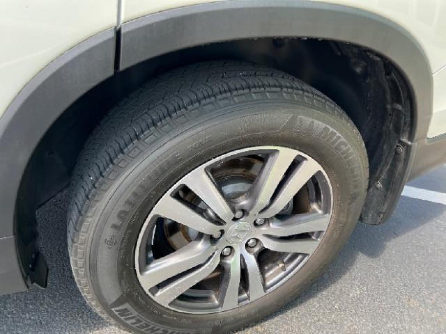 2017 White Diamond Pearl /Black Honda Pilot EX (5FNYF5H3XHB) with an 3.5L V-6 gasoline direct injection engine, Automatic transmission, located at 1865 East Red Hills Pkwy, St. George, 84770, (435) 628-0023, 37.120850, -113.543640 - We specialize in helping ALL people get the best financing available. No matter your credit score, good, bad or none we can get you an amazing rate. Had a bankruptcy, divorce, or repossessions? We give you the green light to get your credit back on the road. Low down and affordable payments that fit - Photo#9