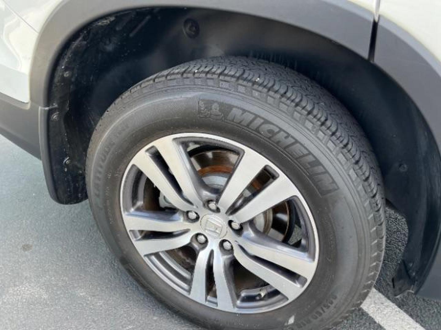 2017 White Diamond Pearl /Black Honda Pilot EX (5FNYF5H3XHB) with an 3.5L V-6 gasoline direct injection engine, Automatic transmission, located at 1865 East Red Hills Pkwy, St. George, 84770, (435) 628-0023, 37.120850, -113.543640 - We specialize in helping ALL people get the best financing available. No matter your credit score, good, bad or none we can get you an amazing rate. Had a bankruptcy, divorce, or repossessions? We give you the green light to get your credit back on the road. Low down and affordable payments that fit - Photo#11