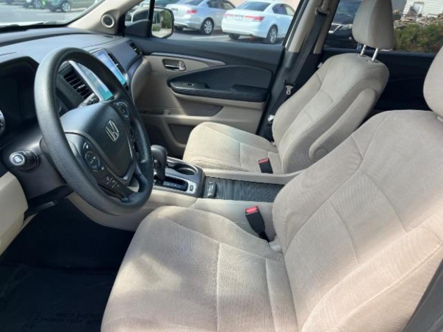 2017 White Diamond Pearl /Black Honda Pilot EX (5FNYF5H3XHB) with an 3.5L V-6 gasoline direct injection engine, Automatic transmission, located at 1865 East Red Hills Pkwy, St. George, 84770, (435) 628-0023, 37.120850, -113.543640 - We specialize in helping ALL people get the best financing available. No matter your credit score, good, bad or none we can get you an amazing rate. Had a bankruptcy, divorce, or repossessions? We give you the green light to get your credit back on the road. Low down and affordable payments that fit - Photo#18
