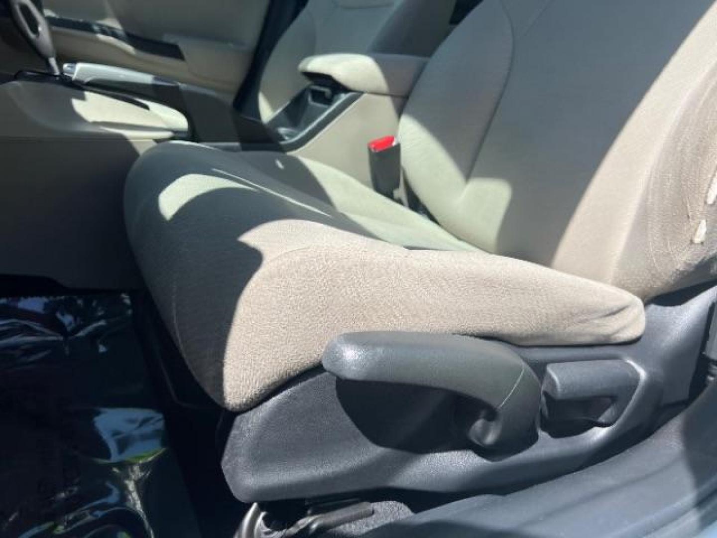 2013 Taffeta White /Beige Honda Civic LX (19XFB2F56DE) with an 1.8L I-4 i-VTEC variable valve control engine, Automatic transmission, located at 1865 East Red Hills Pkwy, St. George, 84770, (435) 628-0023, 37.120850, -113.543640 - We specialize in helping ALL people get the best financing available. No matter your credit score, good, bad or none we can get you an amazing rate. Had a bankruptcy, divorce, or repossessions? We give you the green light to get your credit back on the road. Low down and affordable payments that fit - Photo#13