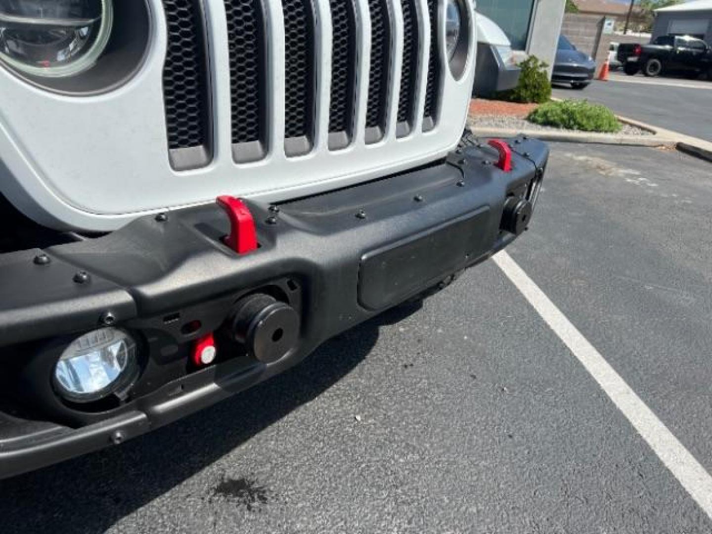 2018 Bright White Clearcoat /Black/Heritage Tan Jeep Wrangler Unlimited Rubicon 4x4 (1C4HJXFG6JW) with an Pentastar 3.6L V-6 DOHC engine, Automatic transmission, located at 940 North Main Street, Cedar City, UT, 84720, (435) 628-0023, 37.692936, -113.061897 - We specialize in helping ALL people get the best financing available. No matter your credit score, good, bad or none we can get you an amazing rate. Had a bankruptcy, divorce, or repossessions? We give you the green light to get your credit back on the road. Low down and affordable payments that fit - Photo#8