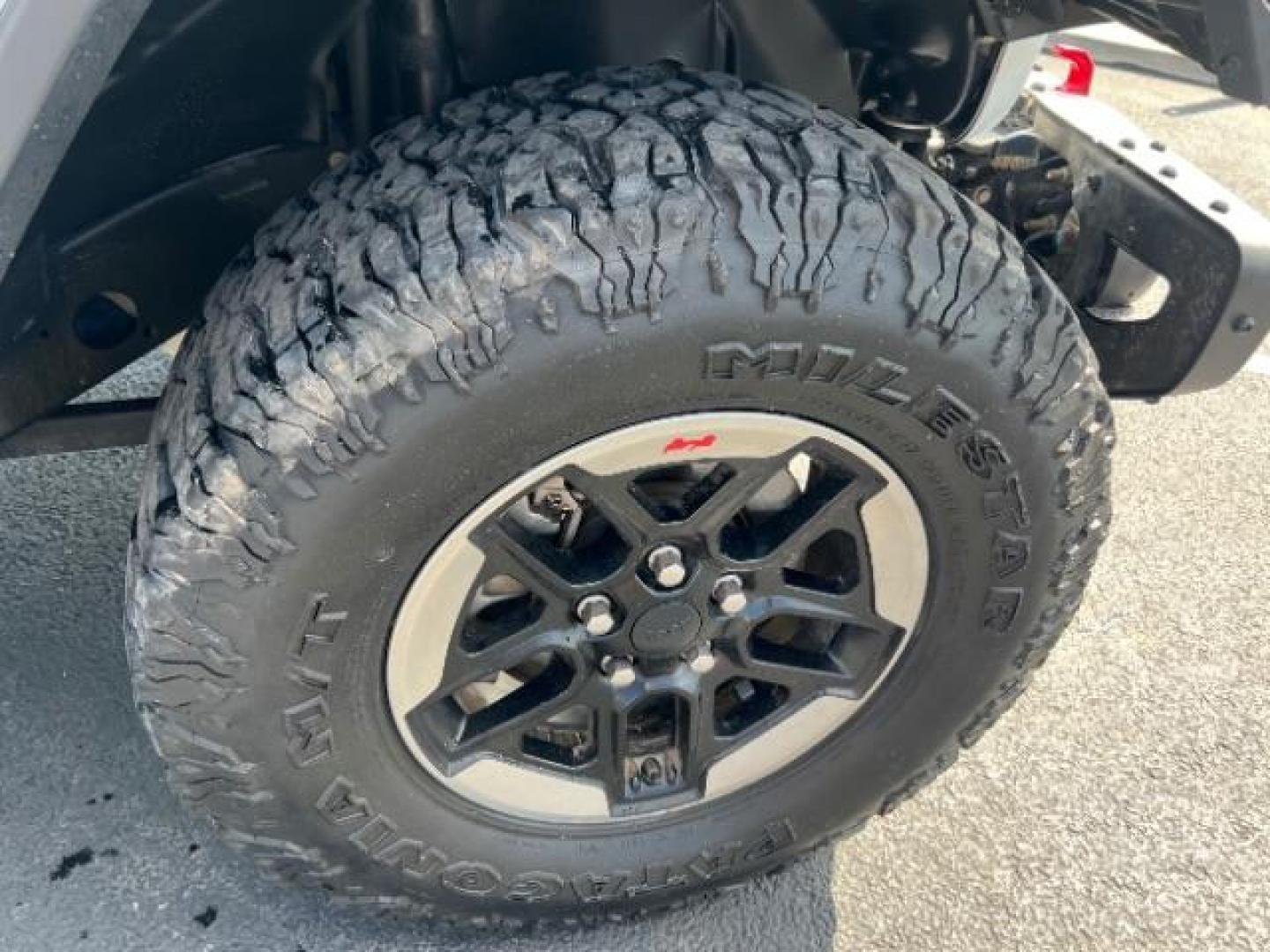 2018 Bright White Clearcoat /Black/Heritage Tan Jeep Wrangler Unlimited Rubicon 4x4 (1C4HJXFG6JW) with an Pentastar 3.6L V-6 DOHC engine, Automatic transmission, located at 940 North Main Street, Cedar City, UT, 84720, (435) 628-0023, 37.692936, -113.061897 - We specialize in helping ALL people get the best financing available. No matter your credit score, good, bad or none we can get you an amazing rate. Had a bankruptcy, divorce, or repossessions? We give you the green light to get your credit back on the road. Low down and affordable payments that fit - Photo#10