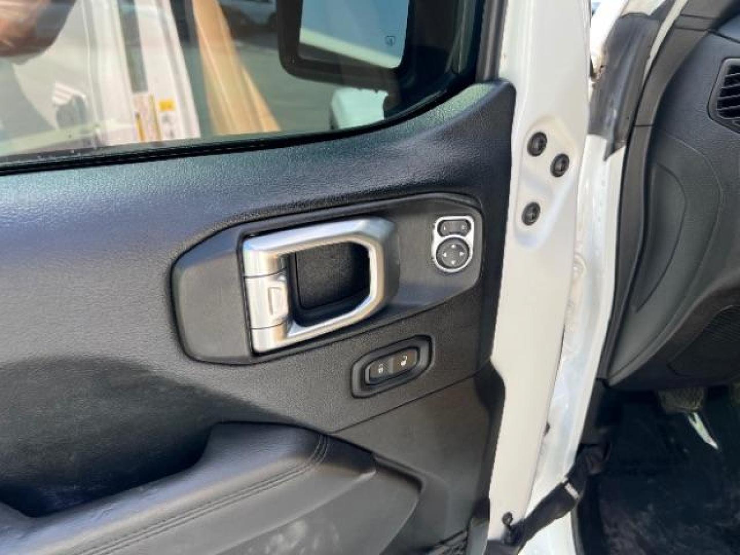 2018 Bright White Clearcoat /Black/Heritage Tan Jeep Wrangler Unlimited Rubicon 4x4 (1C4HJXFG6JW) with an Pentastar 3.6L V-6 DOHC engine, Automatic transmission, located at 940 North Main Street, Cedar City, UT, 84720, (435) 628-0023, 37.692936, -113.061897 - We specialize in helping ALL people get the best financing available. No matter your credit score, good, bad or none we can get you an amazing rate. Had a bankruptcy, divorce, or repossessions? We give you the green light to get your credit back on the road. Low down and affordable payments that fit - Photo#19