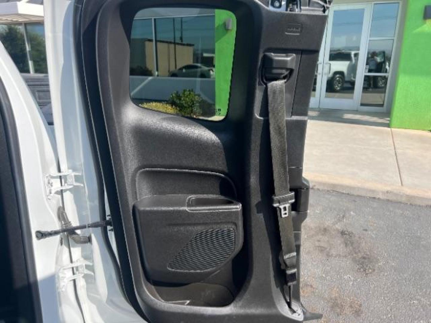 2018 Summit White /Jet Black/Dark Ash Chevrolet Colorado WT (1GCHTBEN0J1) , Automatic transmission, located at 1865 East Red Hills Pkwy, St. George, 84770, (435) 628-0023, 37.120850, -113.543640 - We specialize in helping ALL people get the best financing available. No matter your credit score, good, bad or none we can get you an amazing rate. Had a bankruptcy, divorce, or repossessions? We give you the green light to get your credit back on the road. Low down and affordable payments that fit - Photo#21