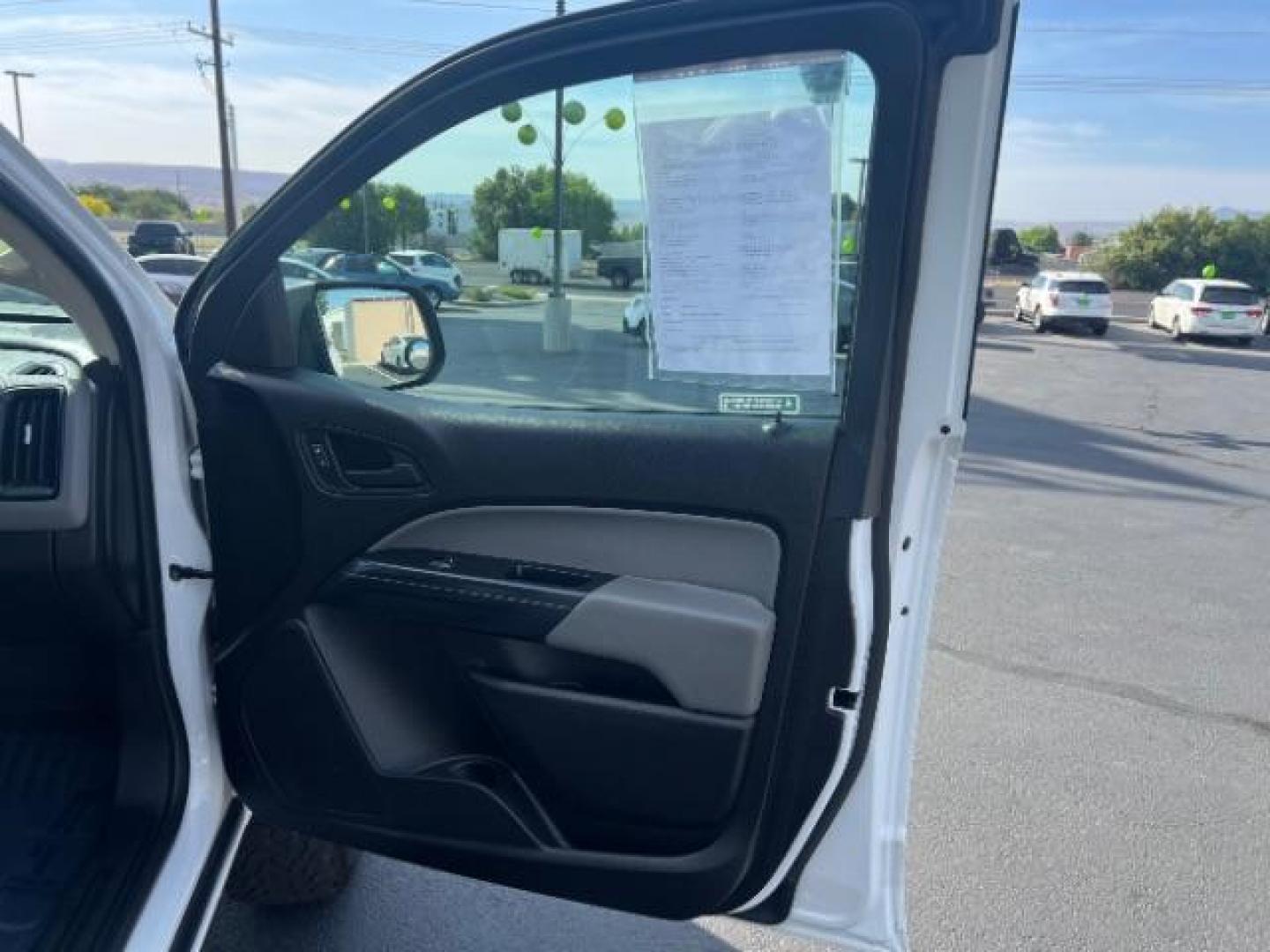 2018 Summit White /Jet Black/Dark Ash Chevrolet Colorado WT (1GCHTBEN0J1) , Automatic transmission, located at 1865 East Red Hills Pkwy, St. George, 84770, (435) 628-0023, 37.120850, -113.543640 - We specialize in helping ALL people get the best financing available. No matter your credit score, good, bad or none we can get you an amazing rate. Had a bankruptcy, divorce, or repossessions? We give you the green light to get your credit back on the road. Low down and affordable payments that fit - Photo#27