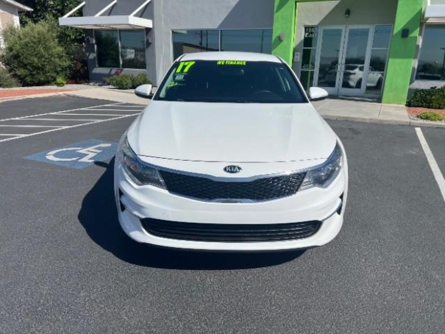 2017 Snow White Pearl /Black Cloth, cloth Kia Optima LX (KNAGT4L35H5) with an 2.4L L4 DOHC 16V engine, 6-Speed Automatic transmission, located at 1865 East Red Hills Pkwy, St. George, 84770, (435) 628-0023, 37.120850, -113.543640 - We specialize in helping ALL people get the best financing available. No matter your credit score, good, bad or none we can get you an amazing rate. Had a bankruptcy, divorce, or repossessions? We give you the green light to get your credit back on the road. Low down and affordable payments that fit - Photo#1