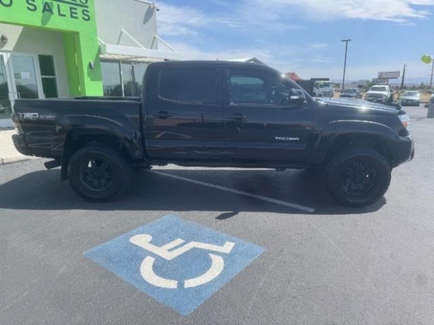 2015 Black /Graphite Toyota Tacoma Base V6 | TRD Pro (5TFLU4EN9FX) with an 4L V-6 DOHC engine, located at 1865 East Red Hills Pkwy, St. George, 84770, (435) 628-0023, 37.120850, -113.543640 - Photo#11