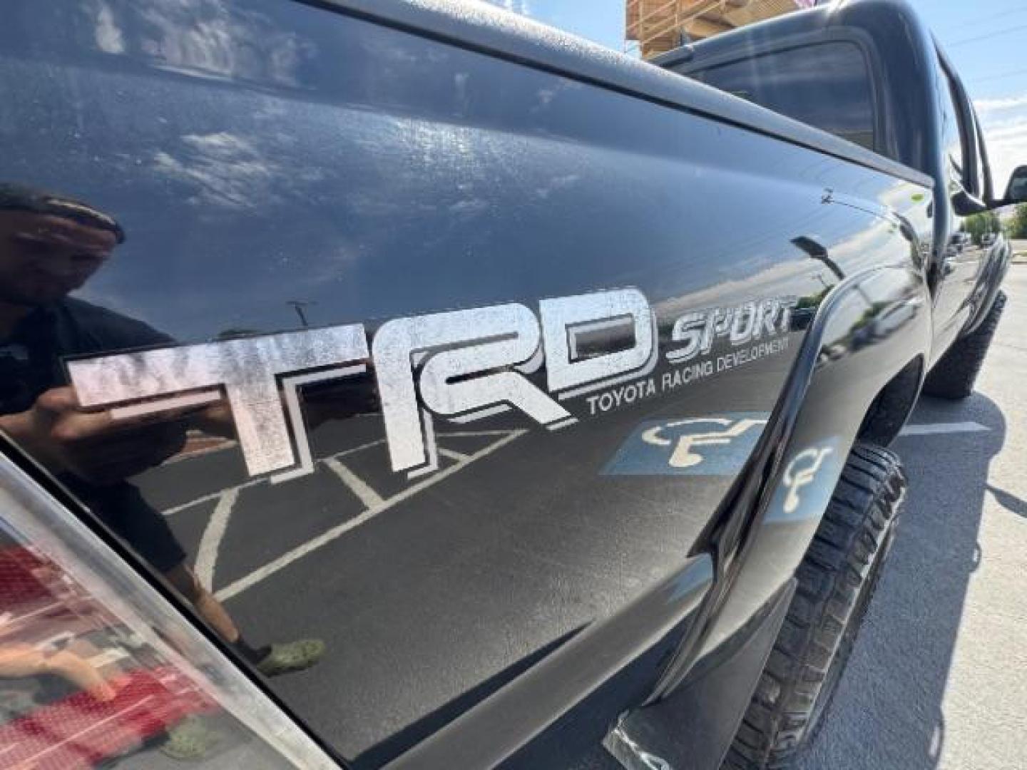 2015 Black /Graphite Toyota Tacoma Base V6 | TRD Pro (5TFLU4EN9FX) with an 4L V-6 DOHC engine, located at 1865 East Red Hills Pkwy, St. George, 84770, (435) 628-0023, 37.120850, -113.543640 - Photo#31