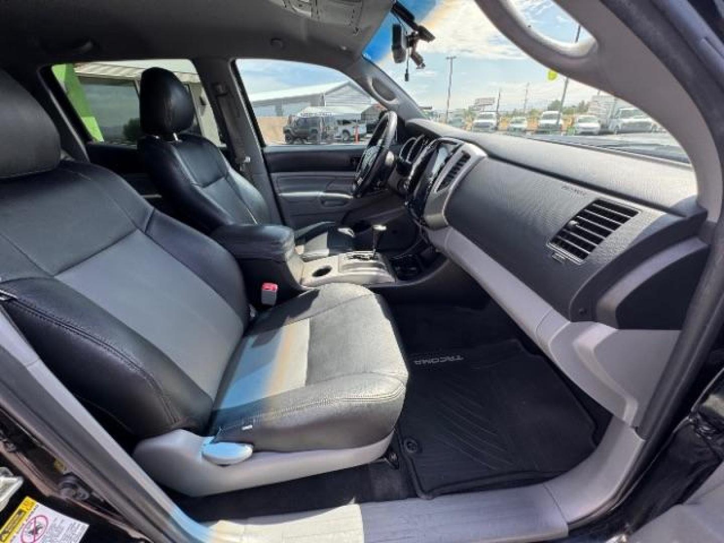 2015 Black /Graphite Toyota Tacoma Base V6 | TRD Pro (5TFLU4EN9FX) with an 4L V-6 DOHC engine, located at 1865 East Red Hills Pkwy, St. George, 84770, (435) 628-0023, 37.120850, -113.543640 - Photo#33