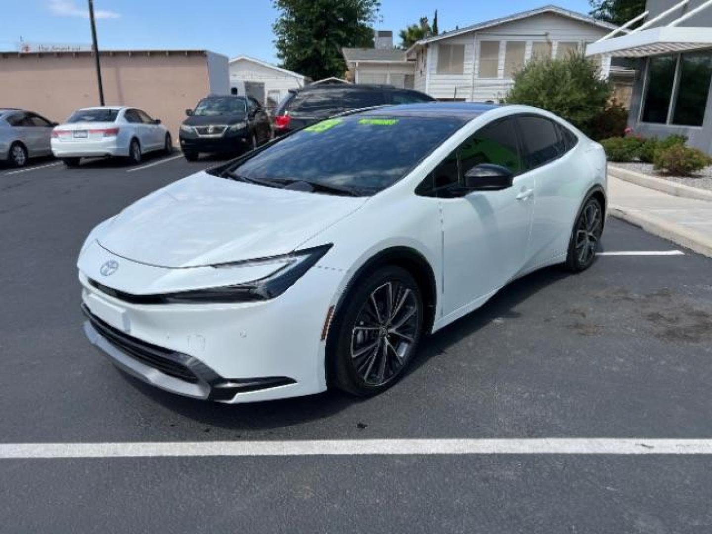 2023 Wind Chill Pearl /Gradient Black Toyota Prius Limited (JTDACAAU6P3) with an 2L I-4 port/direct injection engine, AUTOMATIC transmission, located at 1865 East Red Hills Pkwy, St. George, 84770, (435) 628-0023, 37.120850, -113.543640 - Photo#5
