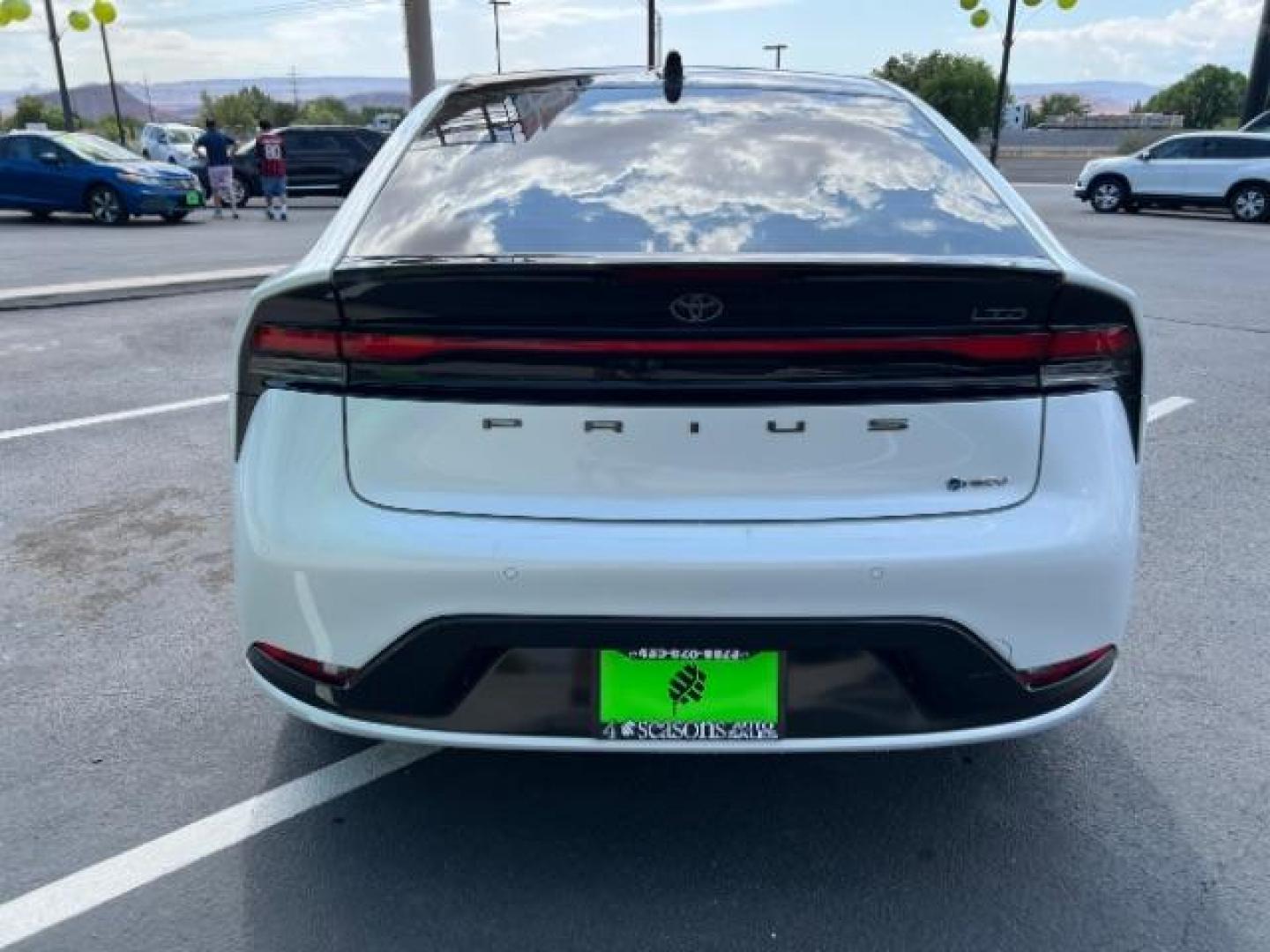 2023 Wind Chill Pearl /Gradient Black Toyota Prius Limited (JTDACAAU6P3) with an 2L I-4 port/direct injection engine, AUTOMATIC transmission, located at 1865 East Red Hills Pkwy, St. George, 84770, (435) 628-0023, 37.120850, -113.543640 - Photo#8