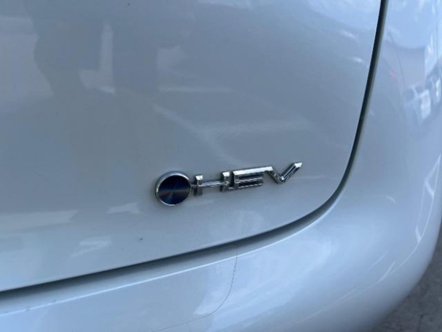 2023 Wind Chill Pearl /Gradient Black Toyota Prius Limited (JTDACAAU6P3) with an 2L I-4 port/direct injection engine, AUTOMATIC transmission, located at 1865 East Red Hills Pkwy, St. George, 84770, (435) 628-0023, 37.120850, -113.543640 - Photo#9
