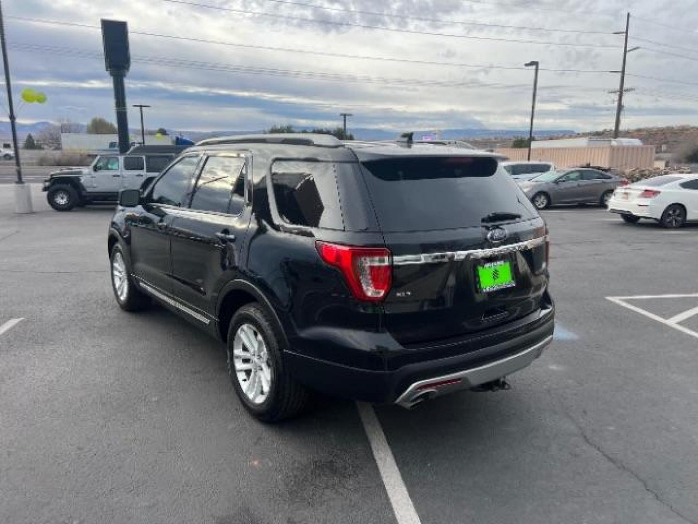 2017 Shadow Black /Ebony Black Ford Explorer XLT (1FM5K7D86HG) with an EcoBoost 2.3L I-4 gasoline direct injection engine, AUTOMATIC transmission, located at 1865 East Red Hills Pkwy, St. George, 84770, (435) 628-0023, 37.120850, -113.543640 - We specialize in helping ALL people get the best financing available. No matter your credit score, good, bad or none we can get you an amazing rate. Had a bankruptcy, divorce, or repossessions? We give you the green light to get your credit back on the road. Low down and affordable payments that fit - Photo#4