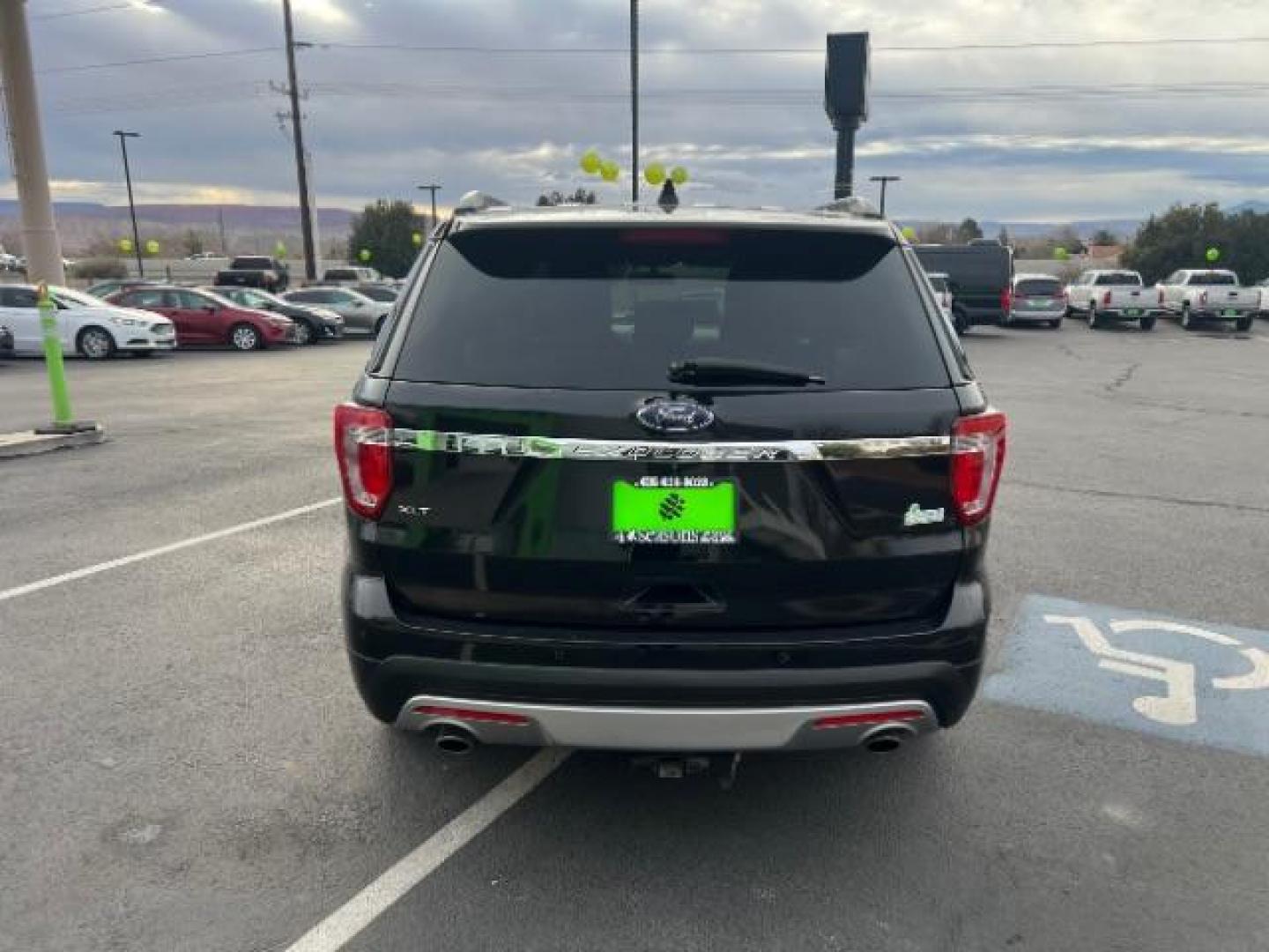 2017 Shadow Black /Ebony Black Ford Explorer XLT (1FM5K7D86HG) with an EcoBoost 2.3L I-4 gasoline direct injection engine, AUTOMATIC transmission, located at 1865 East Red Hills Pkwy, St. George, 84770, (435) 628-0023, 37.120850, -113.543640 - We specialize in helping ALL people get the best financing available. No matter your credit score, good, bad or none we can get you an amazing rate. Had a bankruptcy, divorce, or repossessions? We give you the green light to get your credit back on the road. Low down and affordable payments that fit - Photo#5